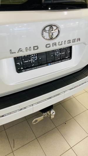 Фаркоп для Toyota Land Cruizer 300