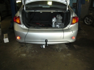 Фаркоп для Toyota Corolla 2007- седан (Bosal, арт.3051)