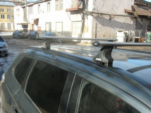 Багажник для Mitsubishi Outlander 3 на интегрированные рейлинги прямоугольный