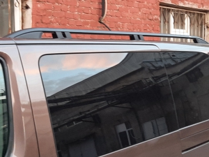 Рейлинги на крышу для Peugeot Traveller короткая и средняя база черные
