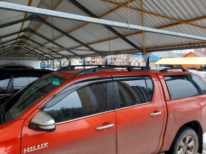 Рейлинги на крышу Toyota Hilux без поперечины черные